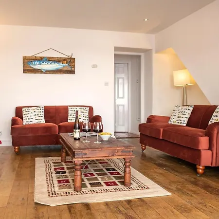 Holiday home Hawkins With Hot Tub Torpoint